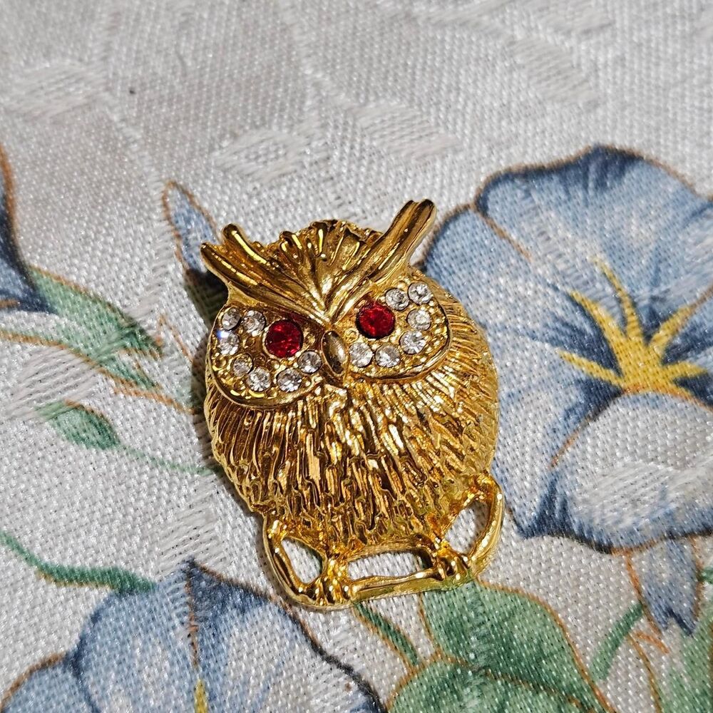 vintage whimsical cottagecore owl red eyes gold tone brooch